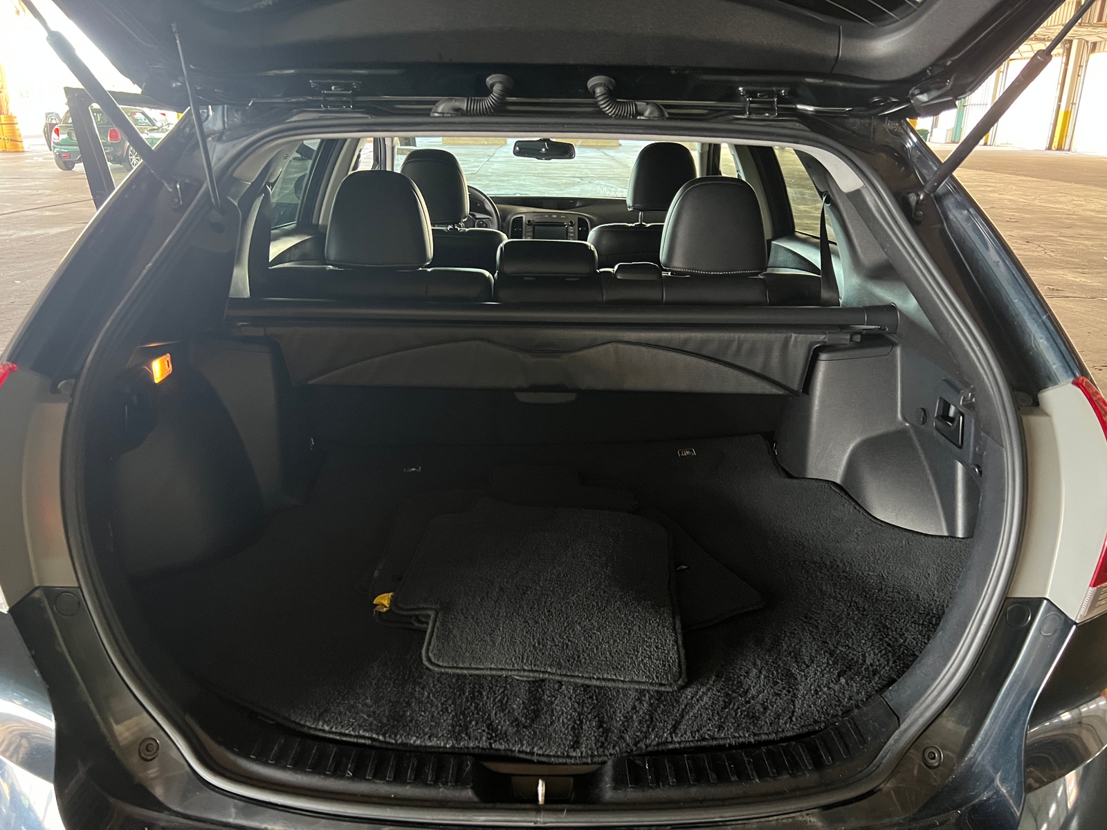Thumbnail: 2015 Toyota Venza - 6