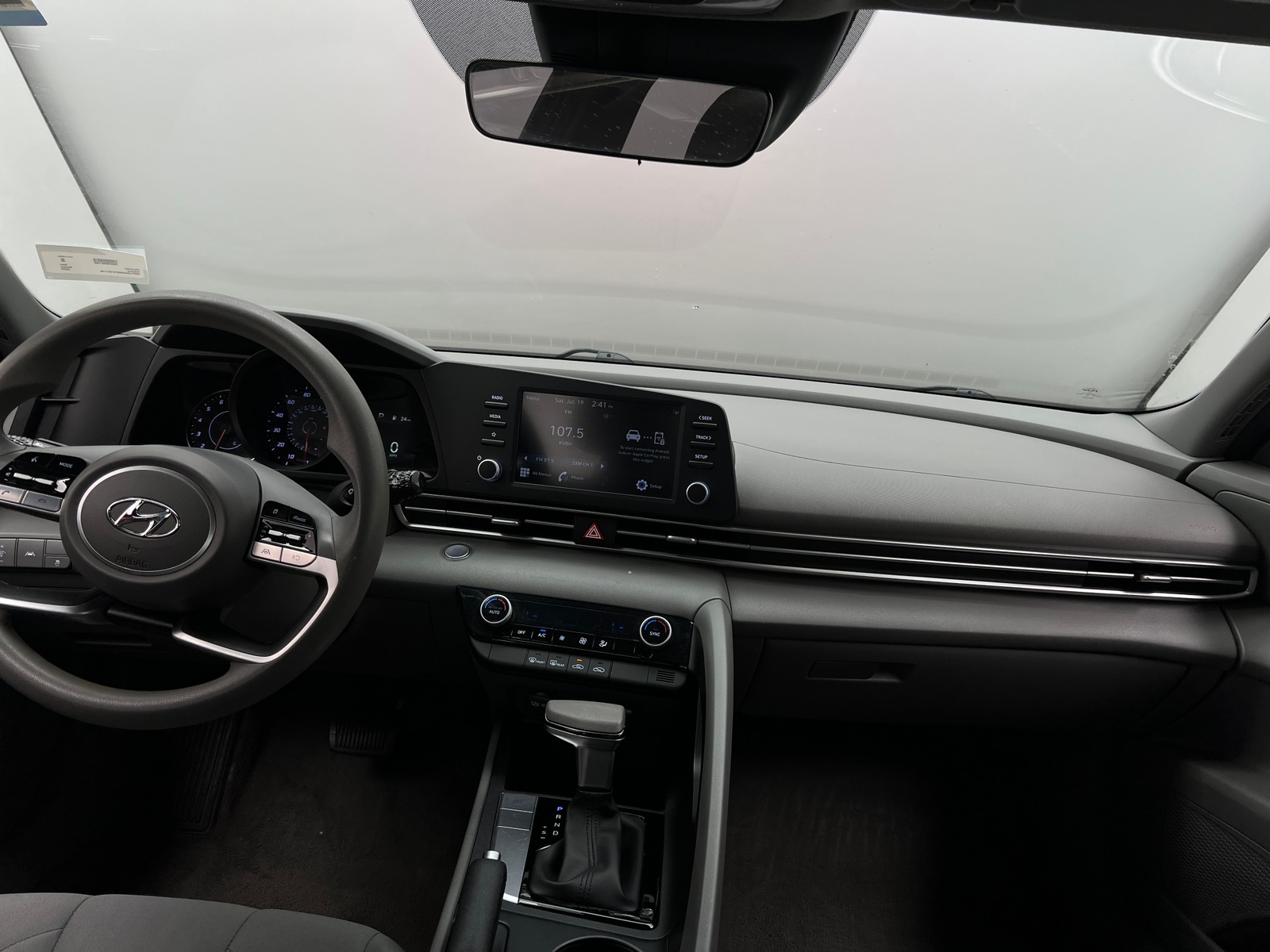 Thumbnail: 2023 Hyundai Elantra - 3