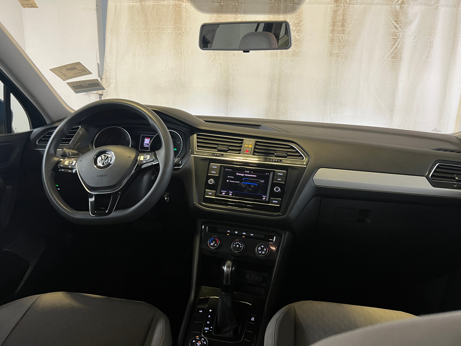 Thumbnail: 2019 Volkswagen Tiguan - 3