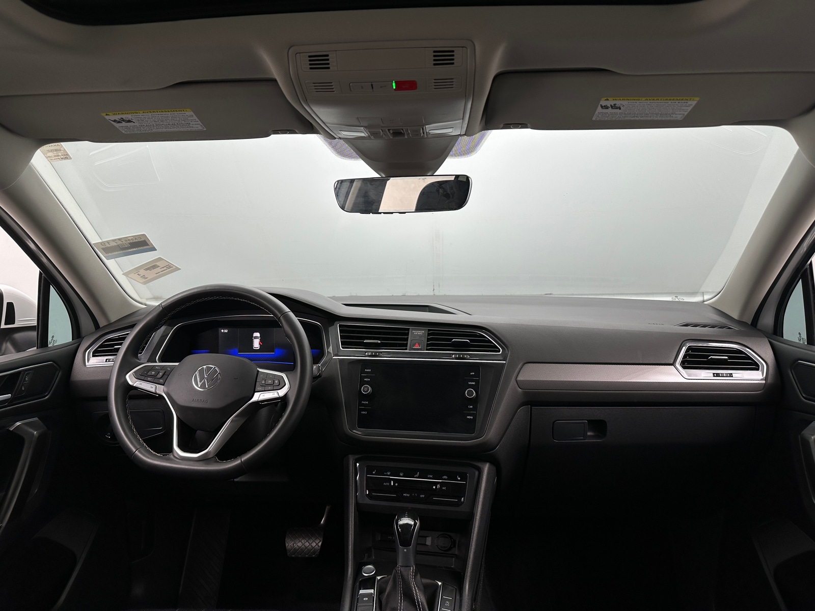 Thumbnail: 2022 Volkswagen Tiguan - 2