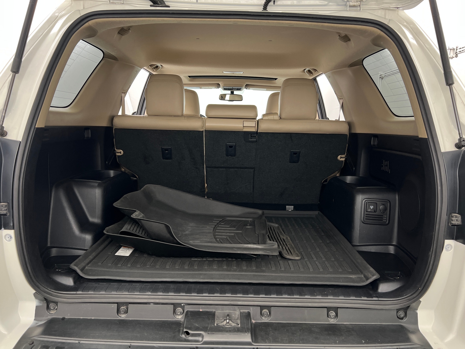 Thumbnail: 2017 Toyota 4Runner - 6