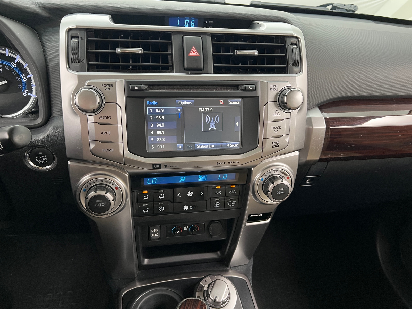 Thumbnail: 2017 Toyota 4Runner - 3