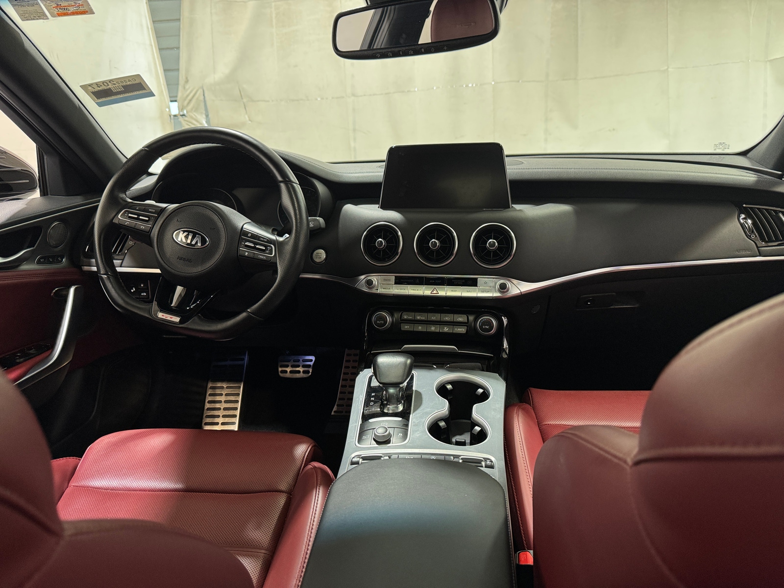 Thumbnail: 2018 Kia Stinger - 2