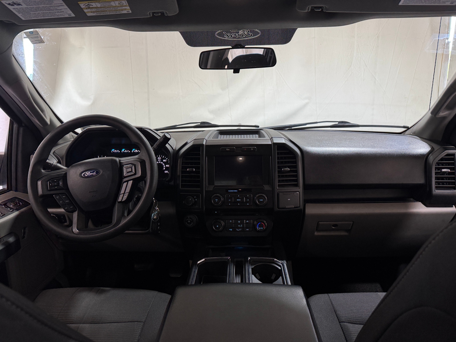 Thumbnail: 2018 Ford Econoline - 3