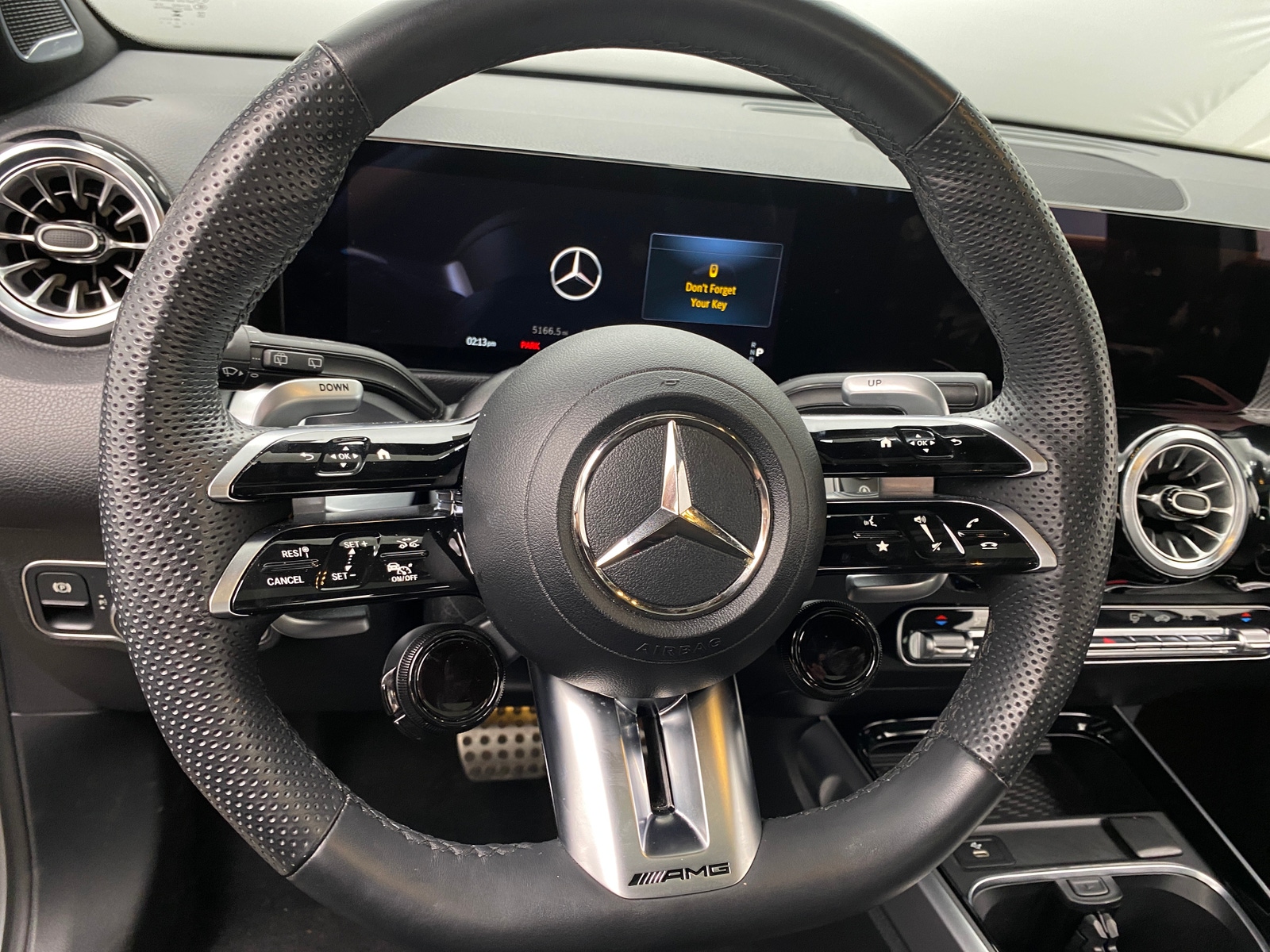 Thumbnail: 2024 Mercedes-Benz GLB - 4