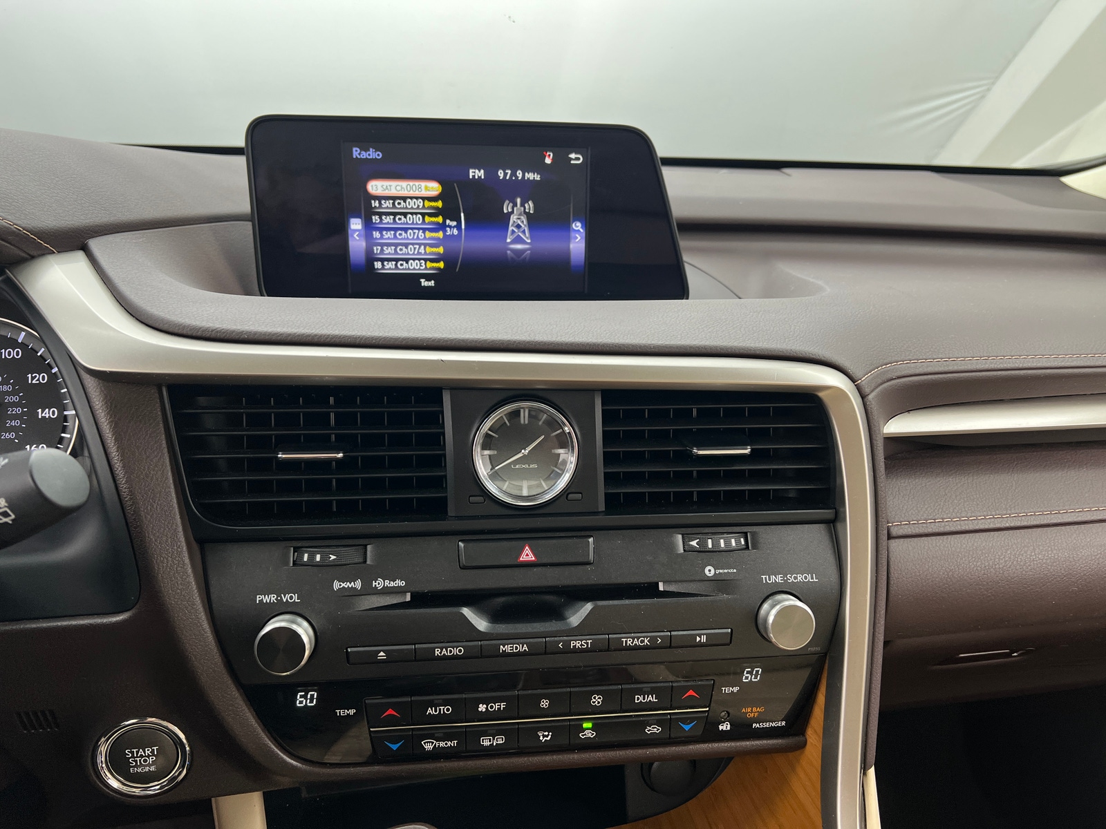 Thumbnail: 2019 Lexus RX - 3