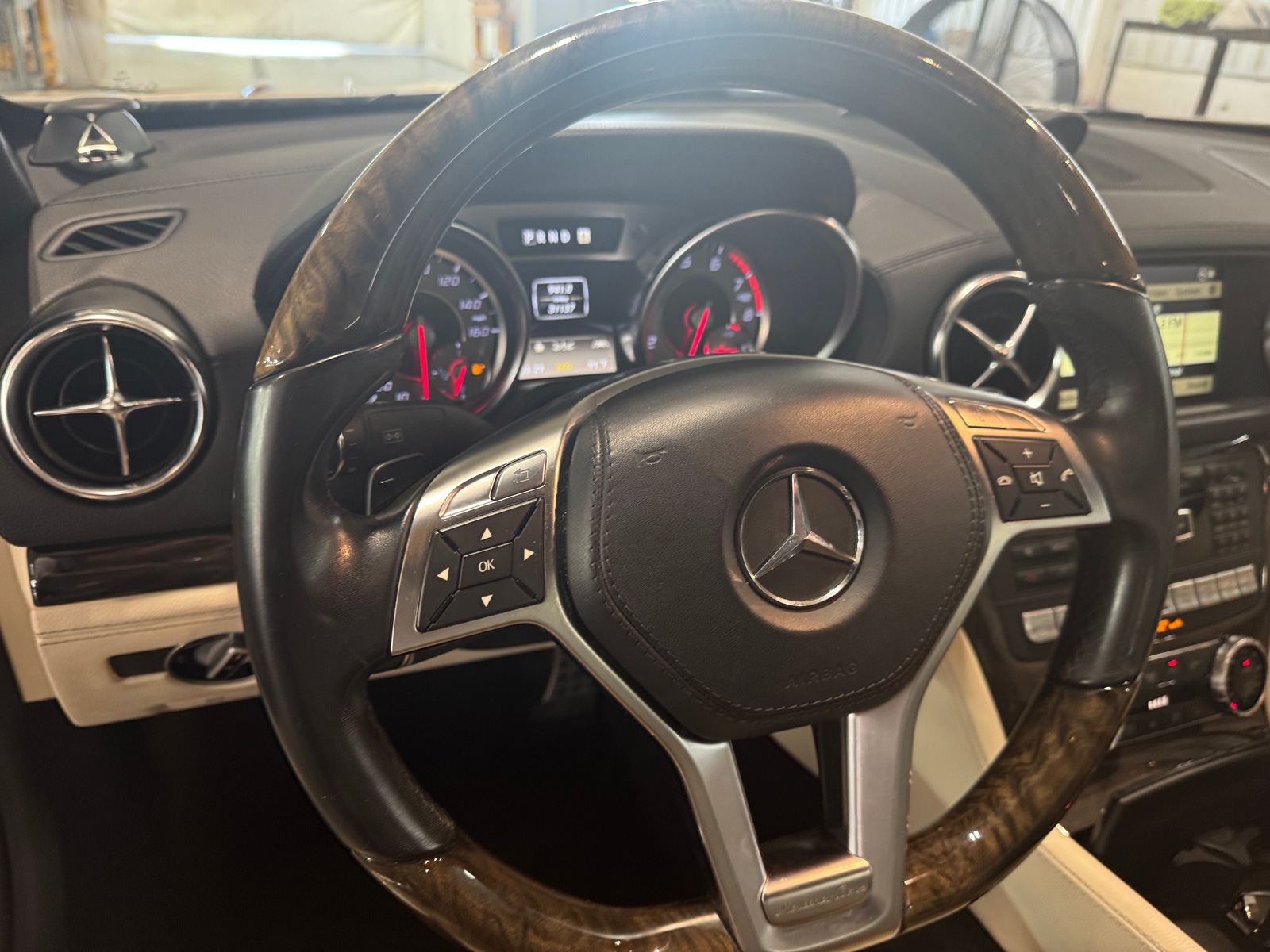 Thumbnail: 2013 Mercedes-Benz SL-Class - 4
