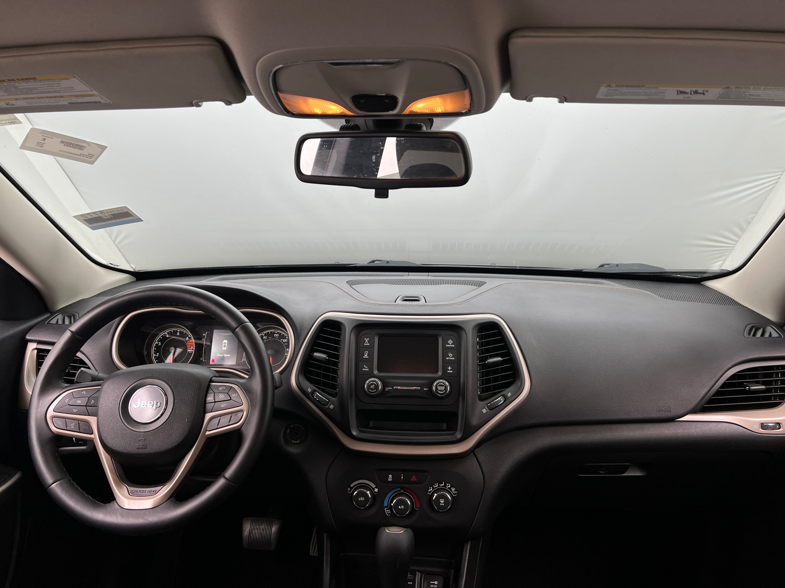 Thumbnail: 2017 Jeep Cherokee - 3