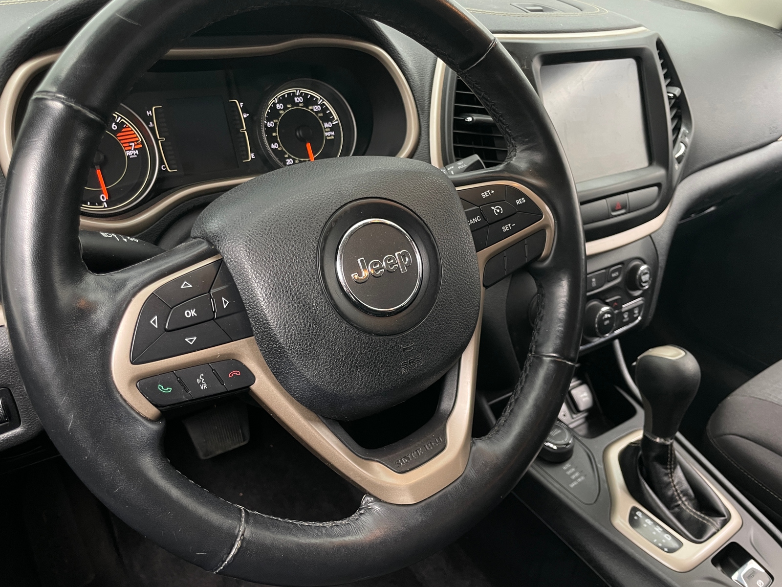 Thumbnail: 2016 Jeep Cherokee - 5