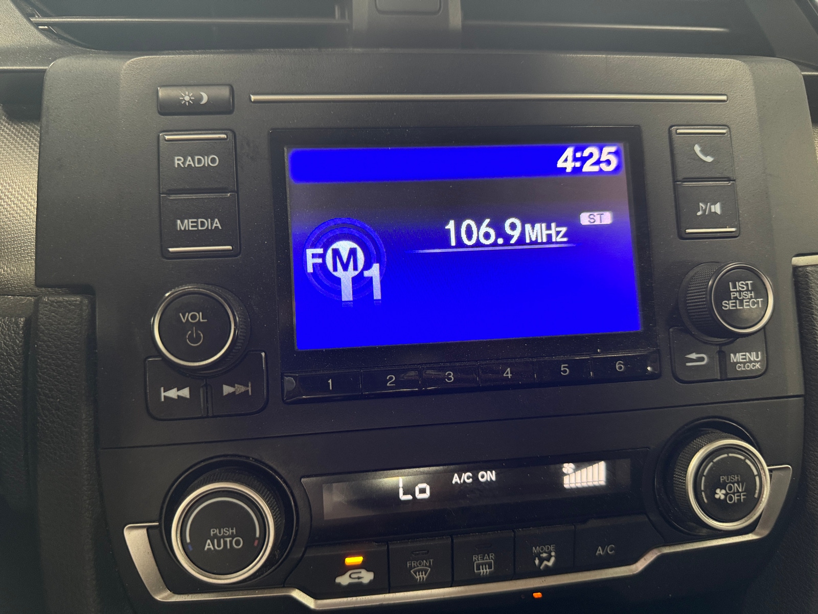 Thumbnail: 2019 Honda Civic - 4