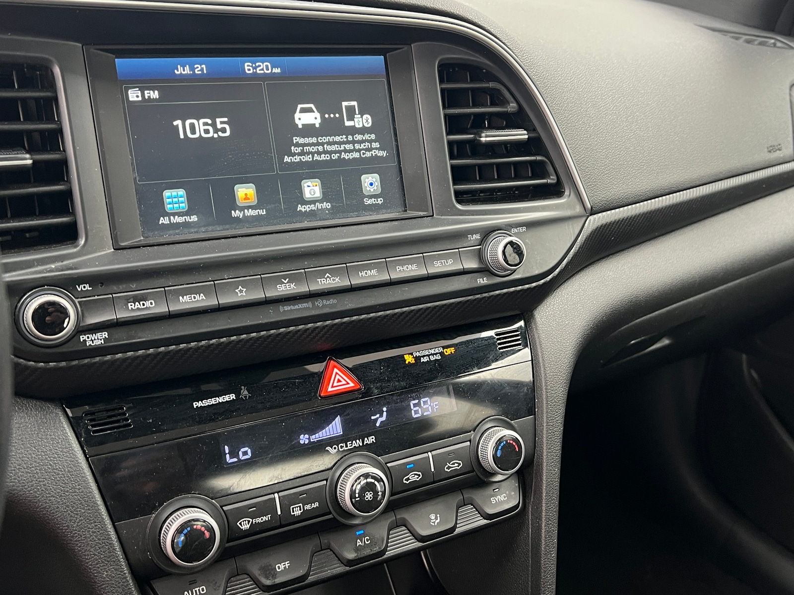 Thumbnail: 2020 Hyundai Elantra - 3