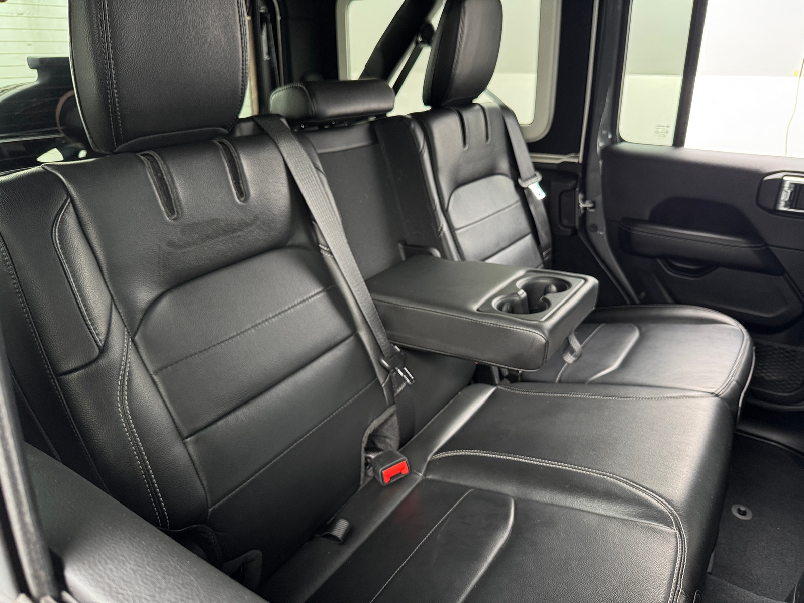 Thumbnail: 2022 Jeep Wrangler - 5