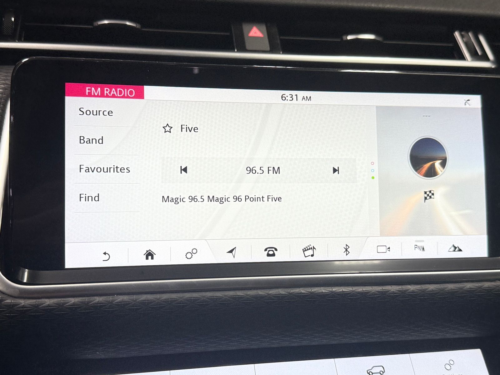 Thumbnail: 2020 Land Rover Range Rover Velar - 3
