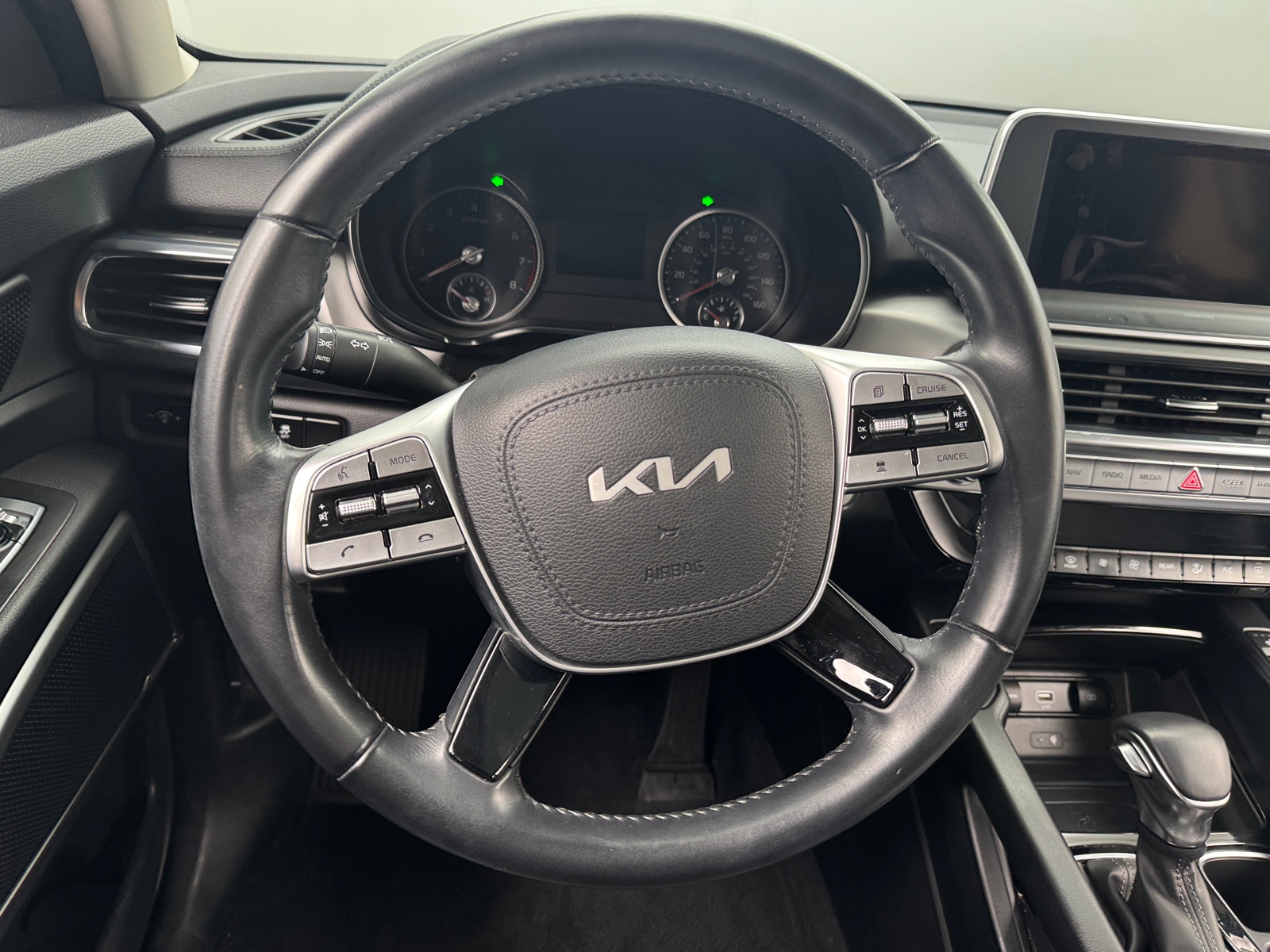 Thumbnail: 2022 Kia Telluride - 4
