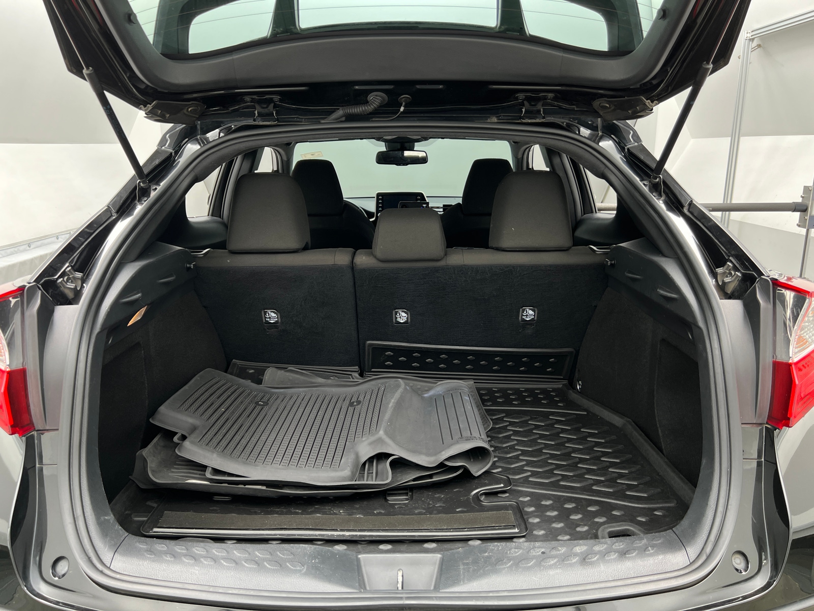 Thumbnail: 2019 Toyota C-HR - 7