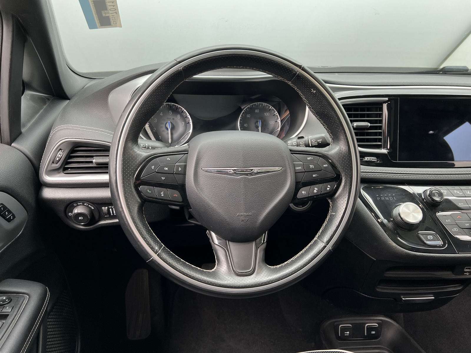 Thumbnail: 2018 Chrysler Pacifica - 4