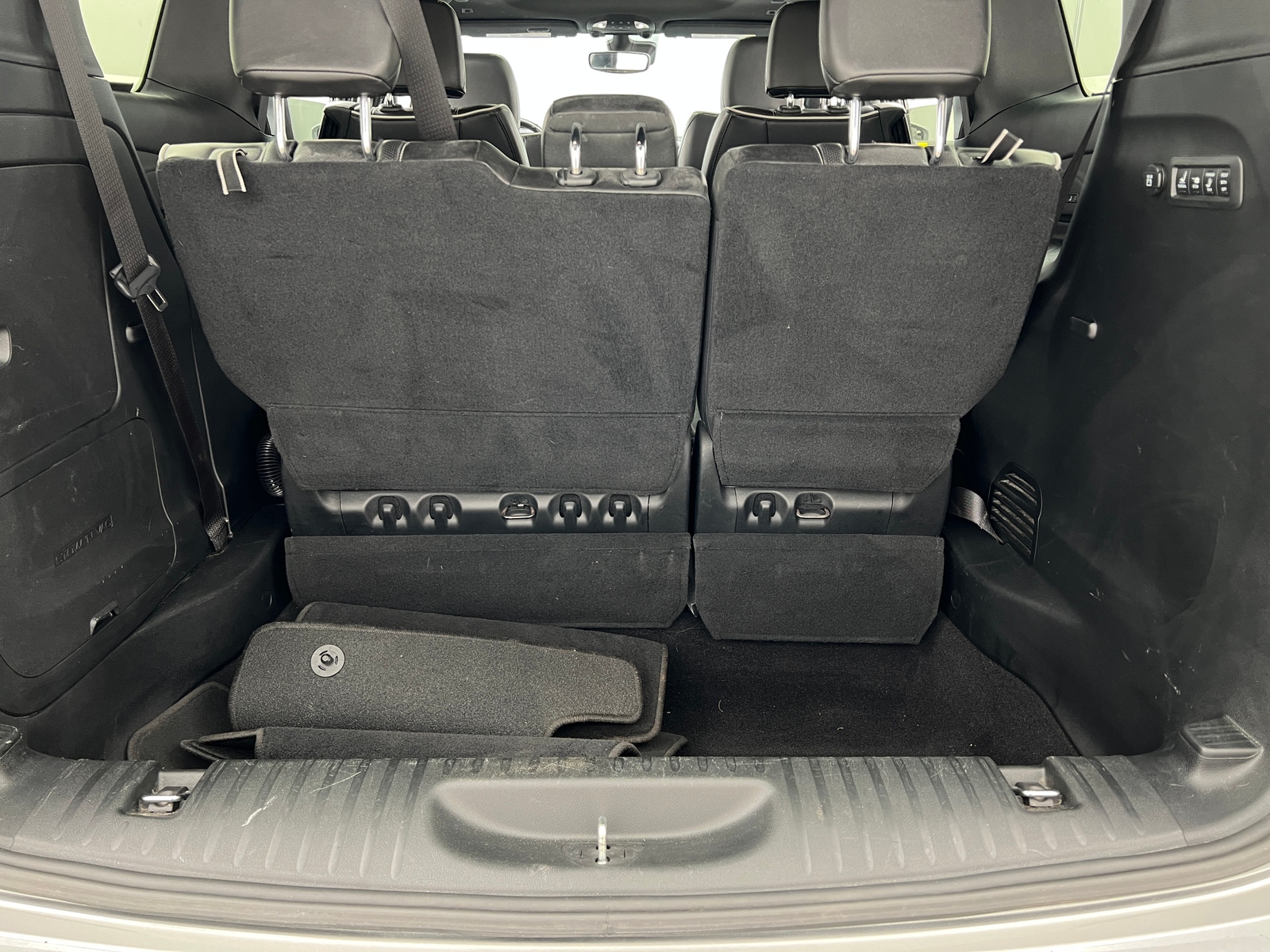 Thumbnail: 2018 Chrysler Pacifica - 6