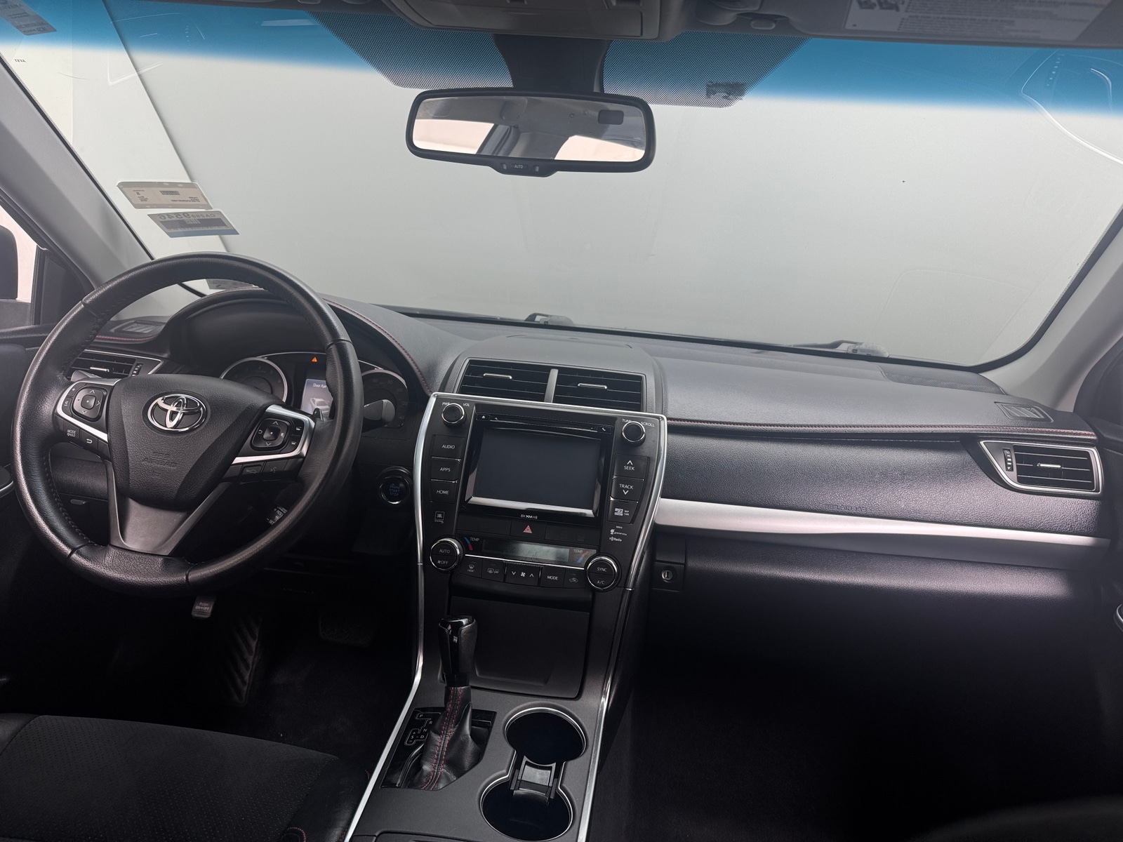 Thumbnail: 2016 Toyota Camry - 3
