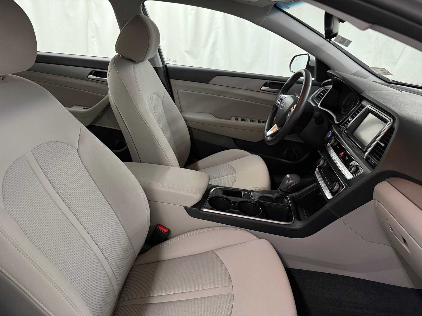 Thumbnail: 2019 Hyundai Sonata - 2