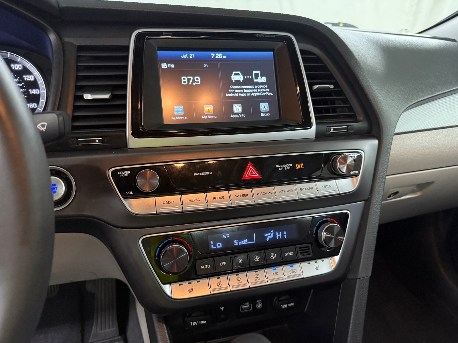 Thumbnail: 2019 Hyundai Sonata - 4