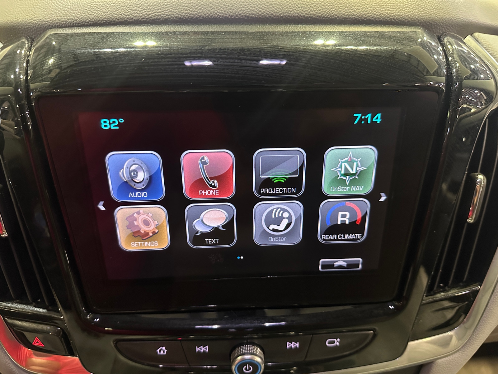 Thumbnail: 2019 Chevrolet Traverse - 3