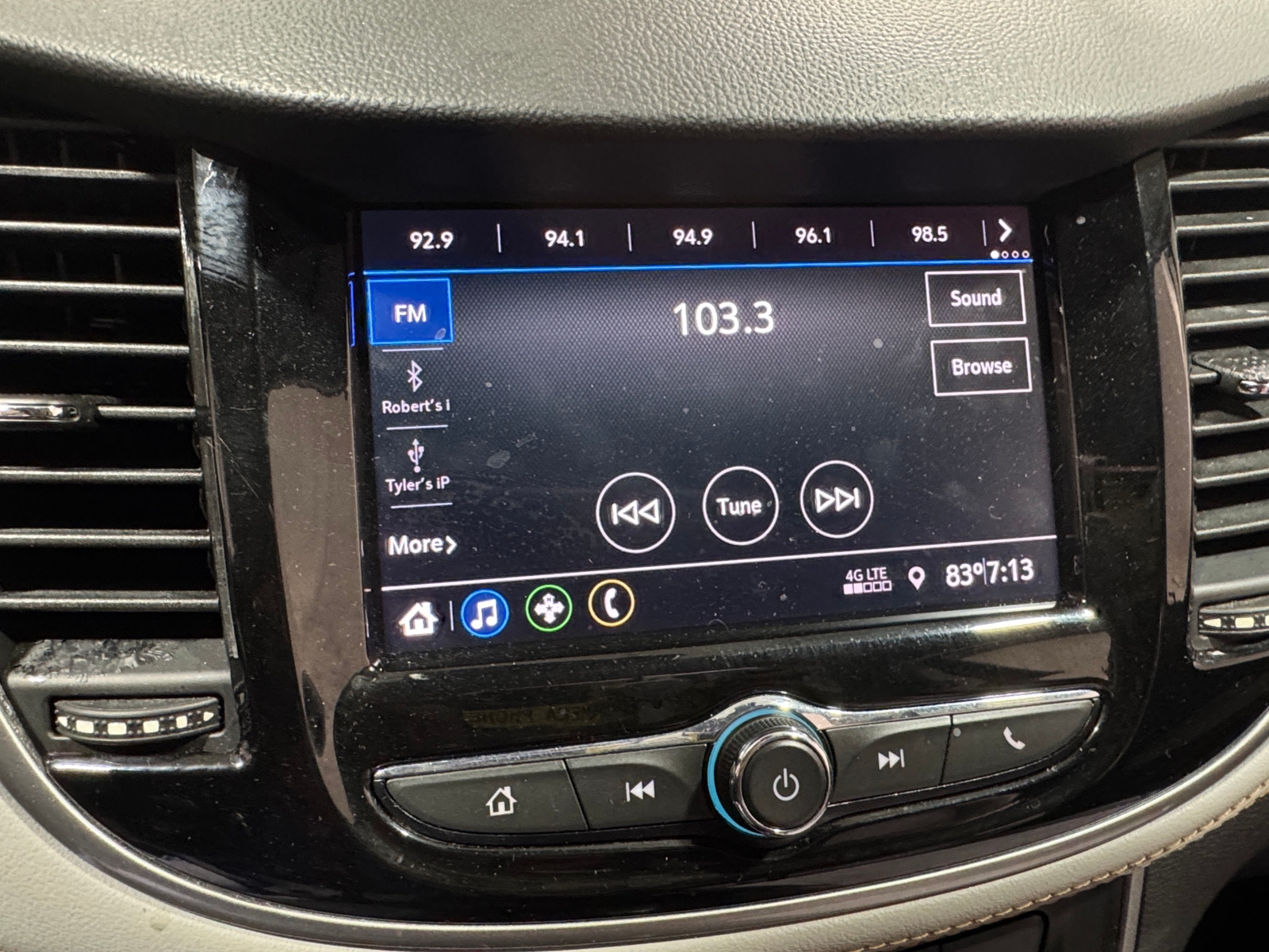 Thumbnail: 2021 Chevrolet Trax - 4