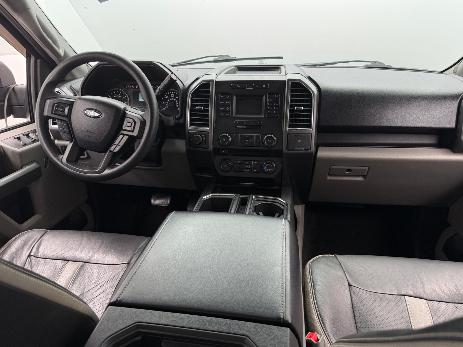 Thumbnail: 2017 Ford Econoline - 3