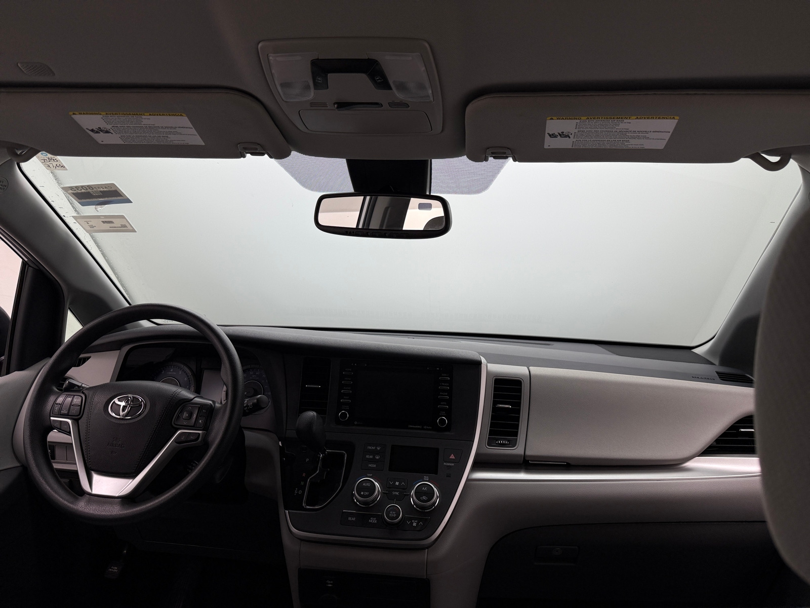 Thumbnail: 2020 Toyota Sienna - 3