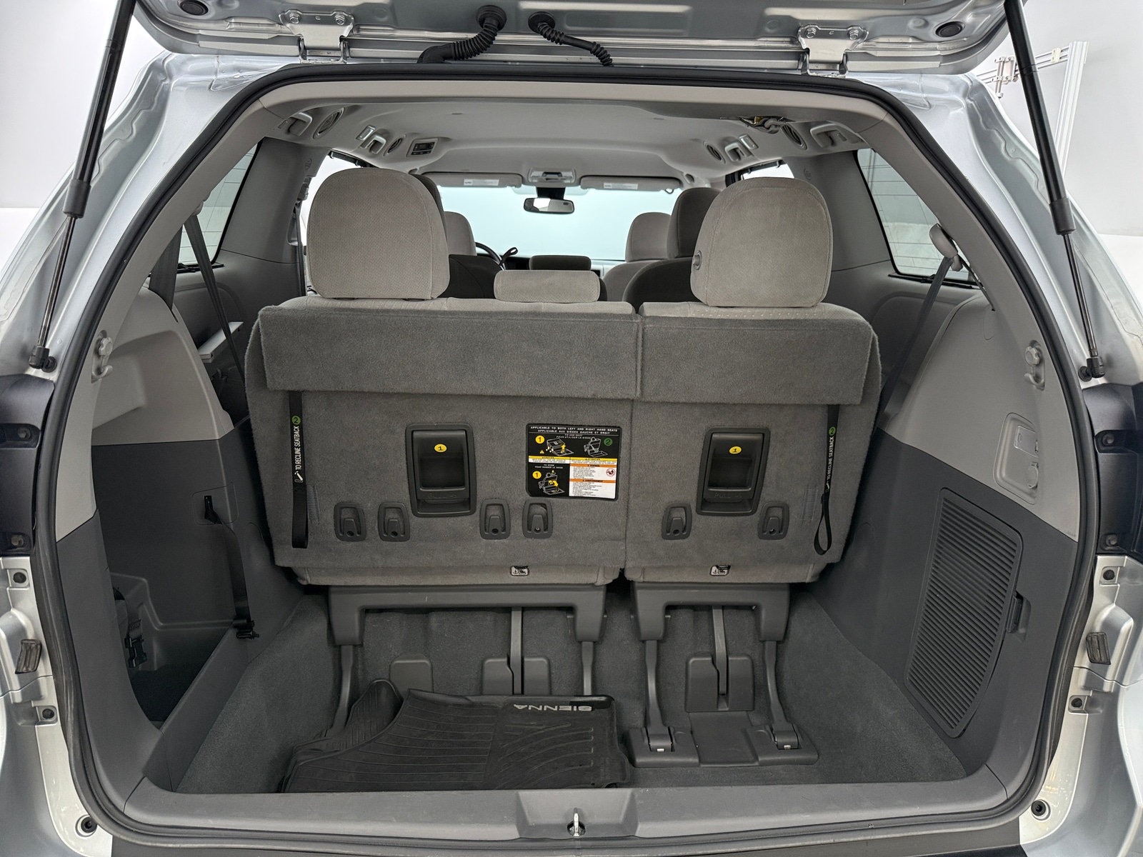 Thumbnail: 2020 Toyota Sienna - 7