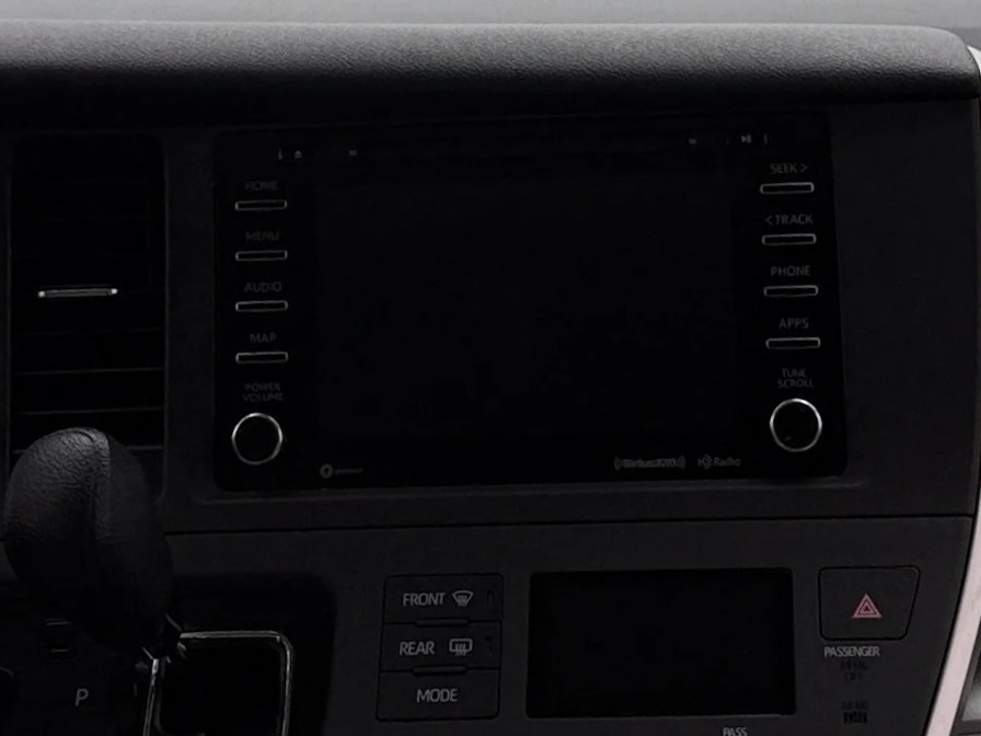 Thumbnail: 2020 Toyota Sienna - 4