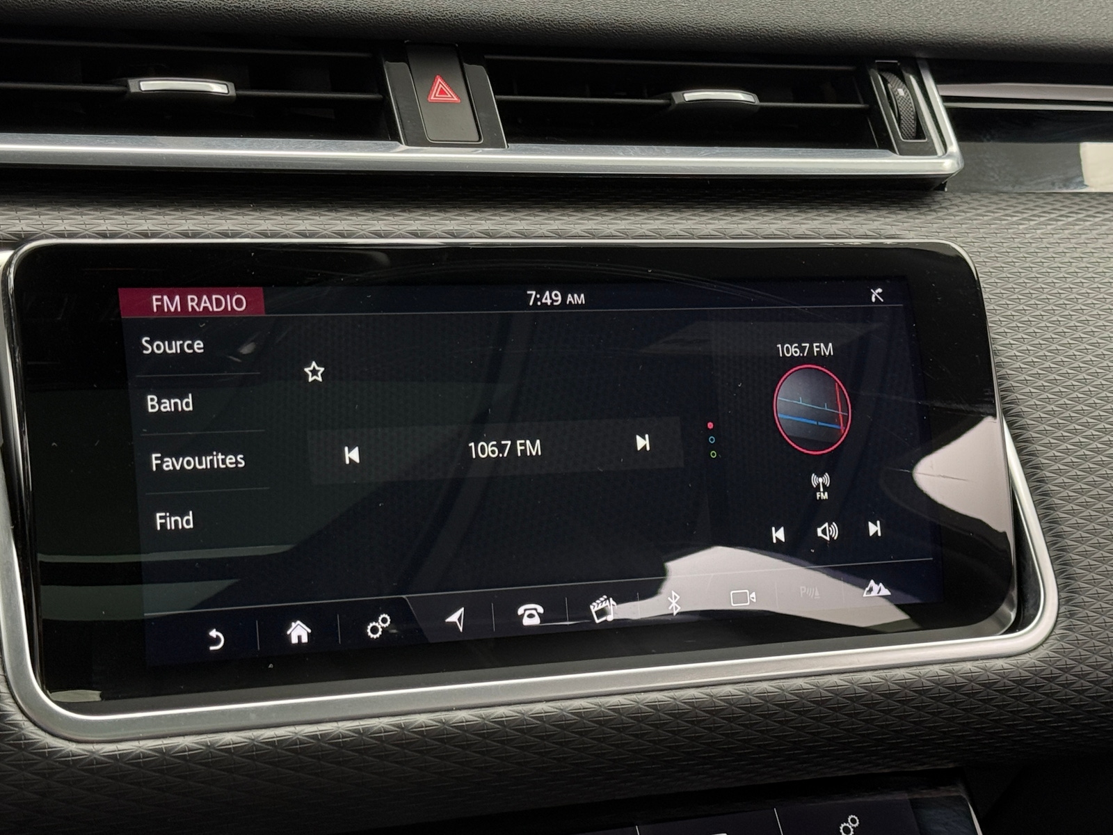 Thumbnail: 2018 Land Rover Range Rover Velar - 3