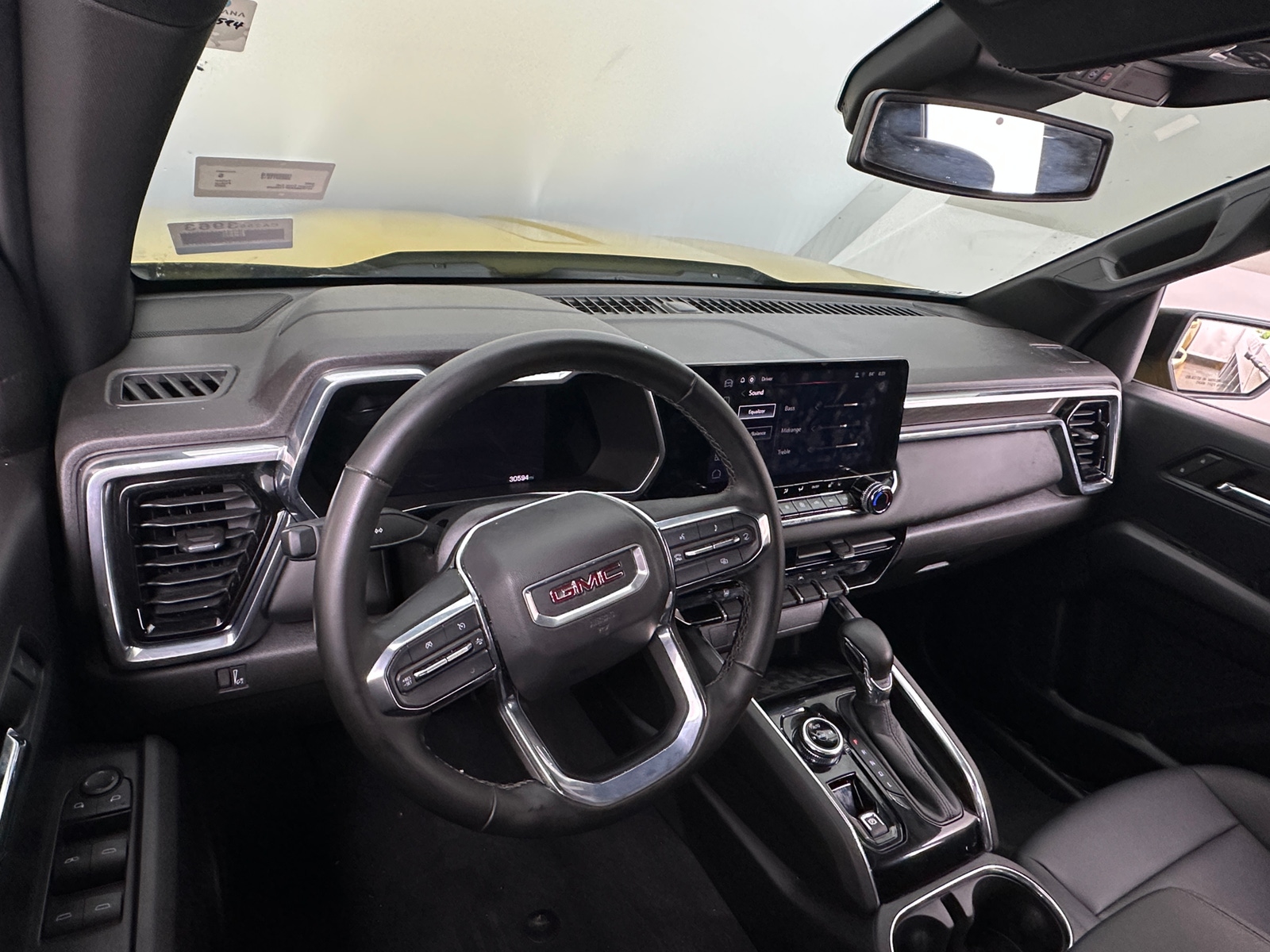 Thumbnail: 2023 GMC Canyon - 3