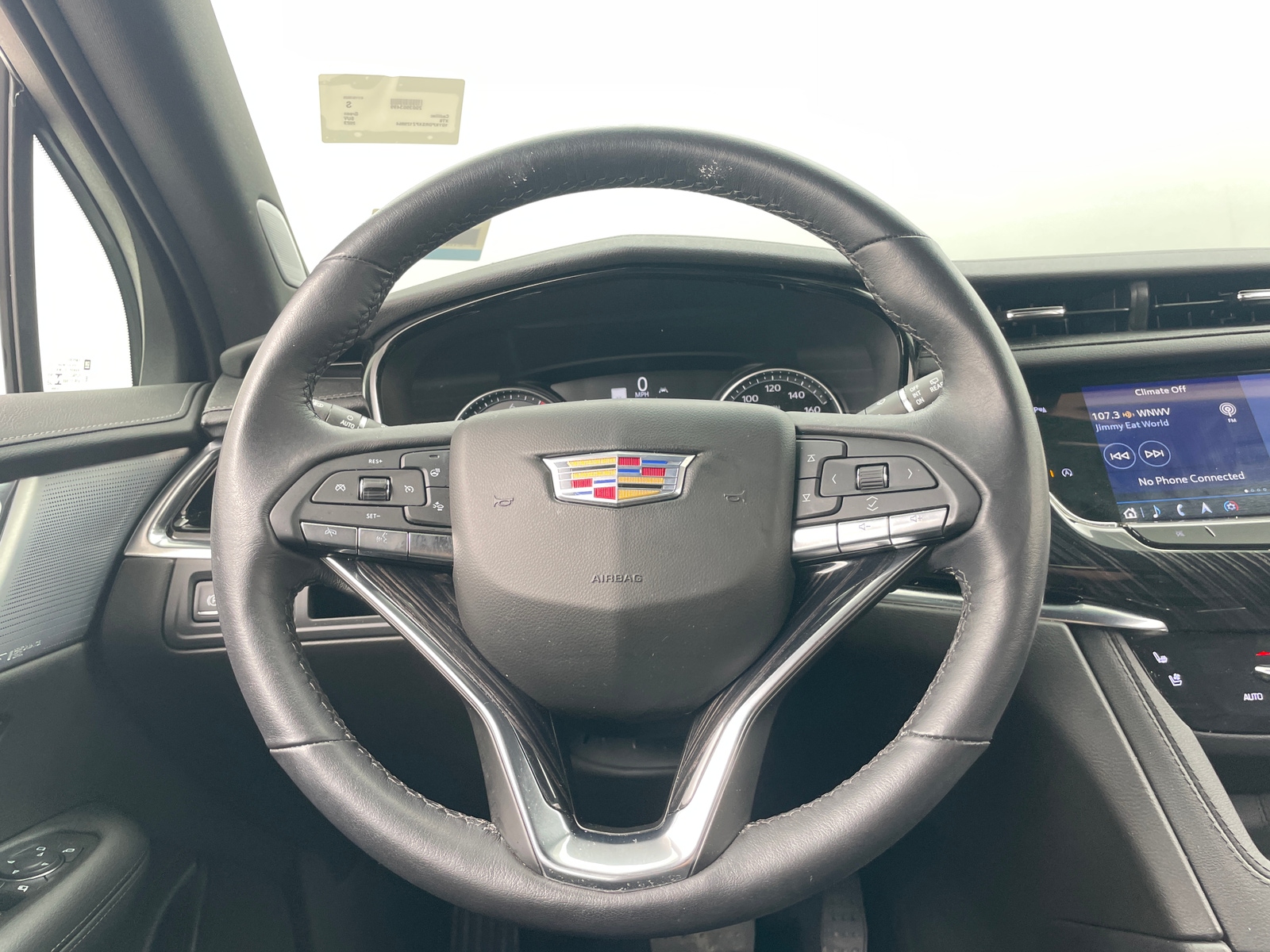Thumbnail: 2023 Cadillac XT6 - 4