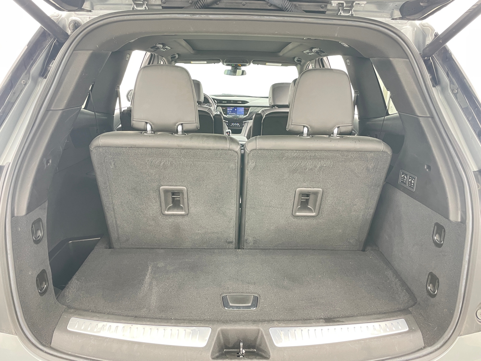 Thumbnail: 2023 Cadillac XT6 - 6