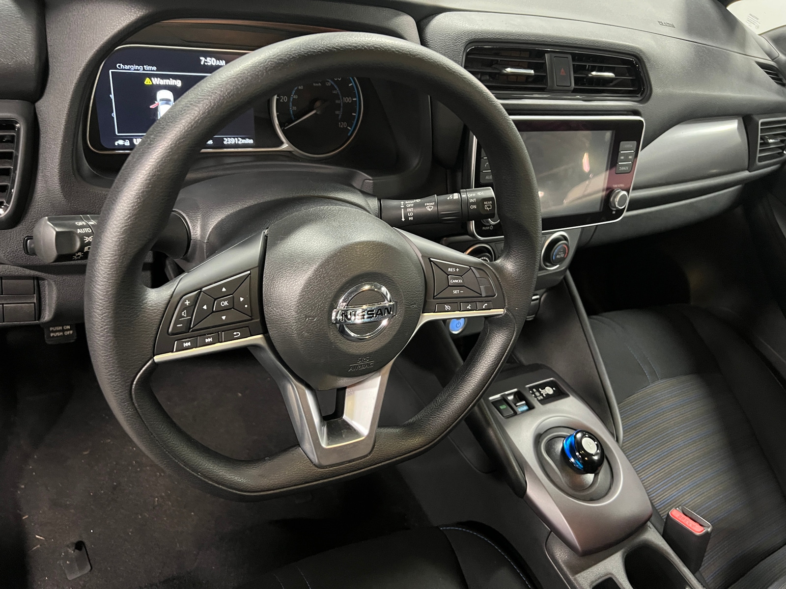 Thumbnail: 2022 Nissan Leaf - 5