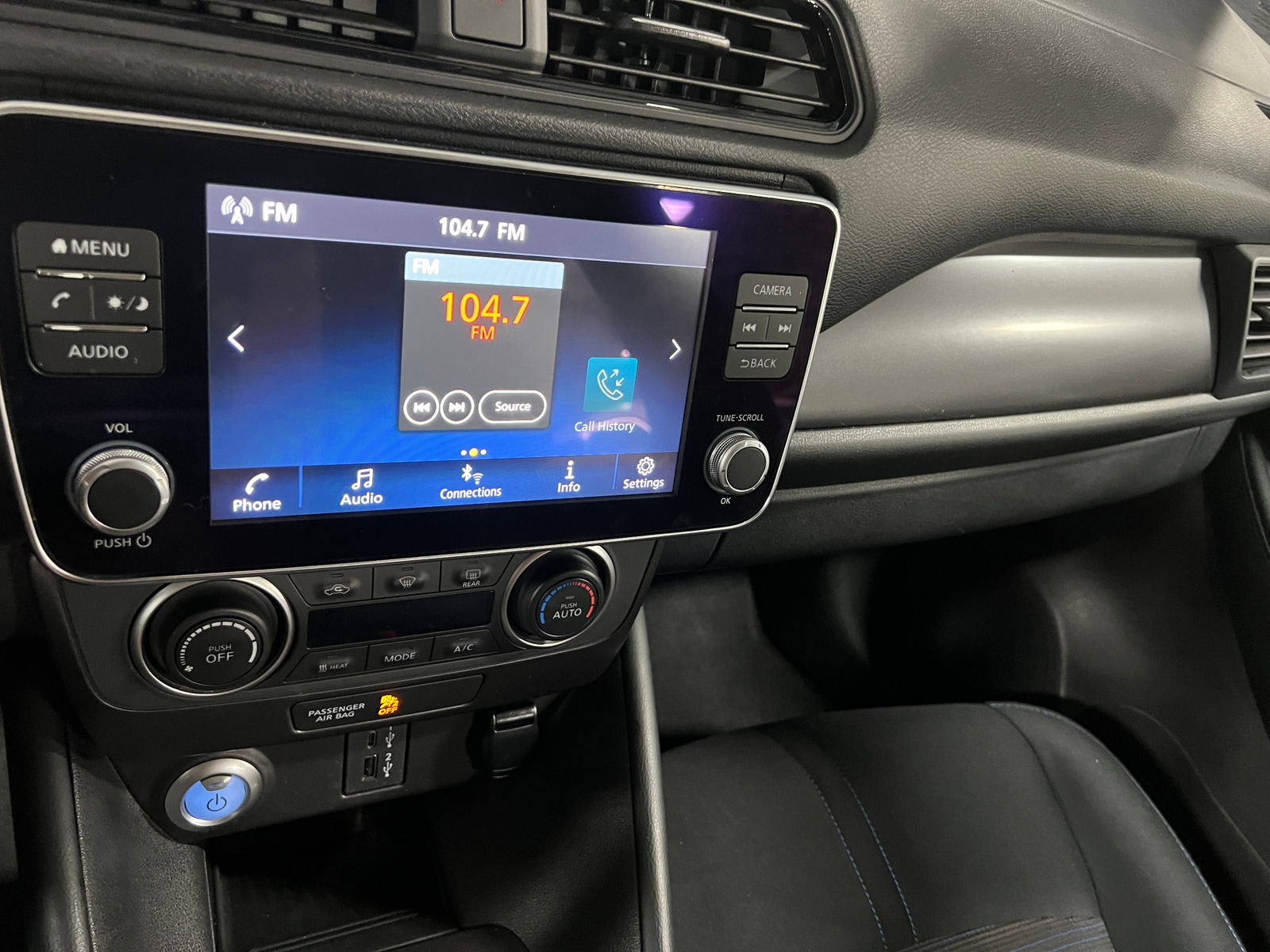 Thumbnail: 2022 Nissan Leaf - 4