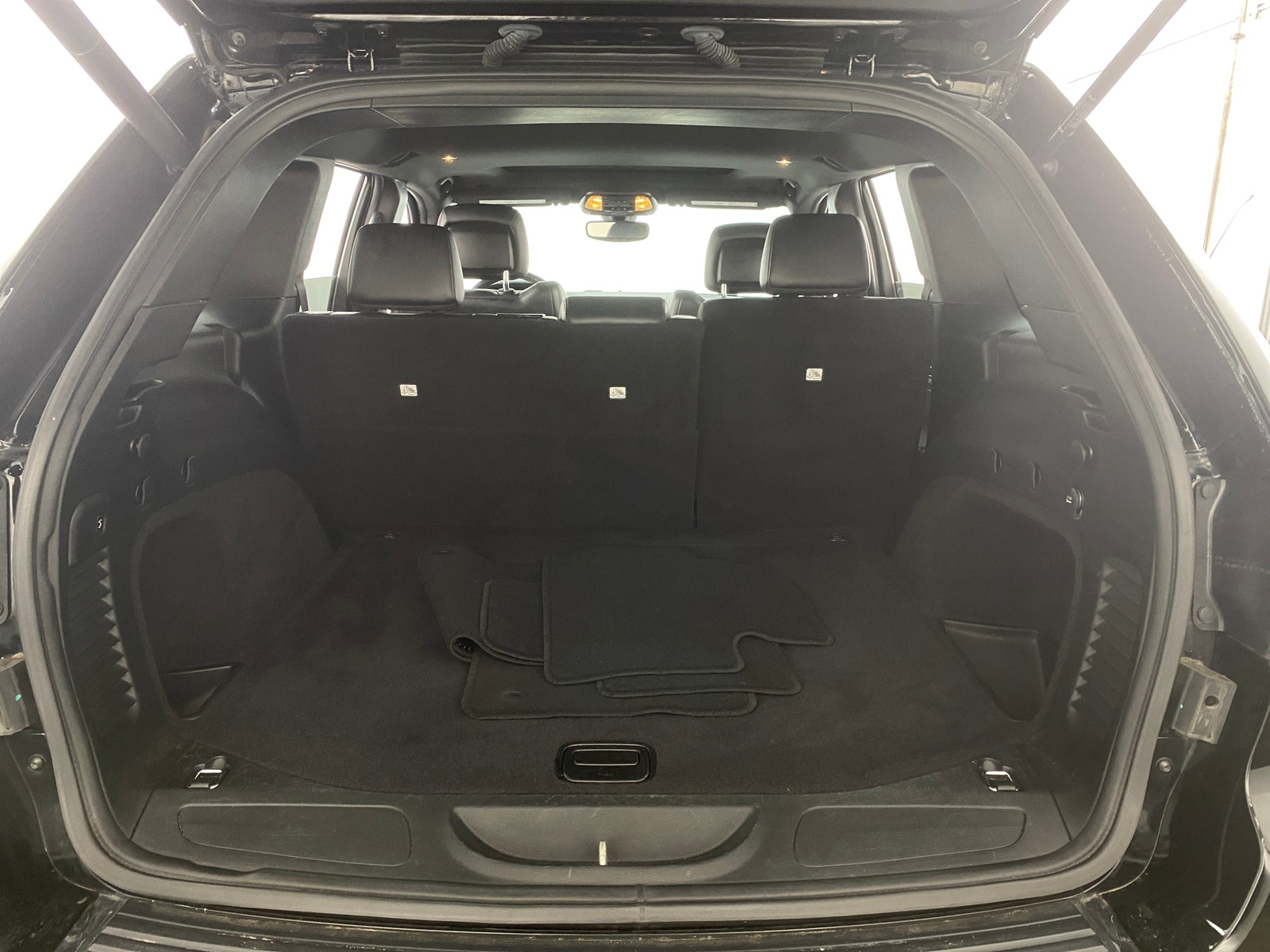 Thumbnail: 2020 Jeep Grand Cherokee - 6