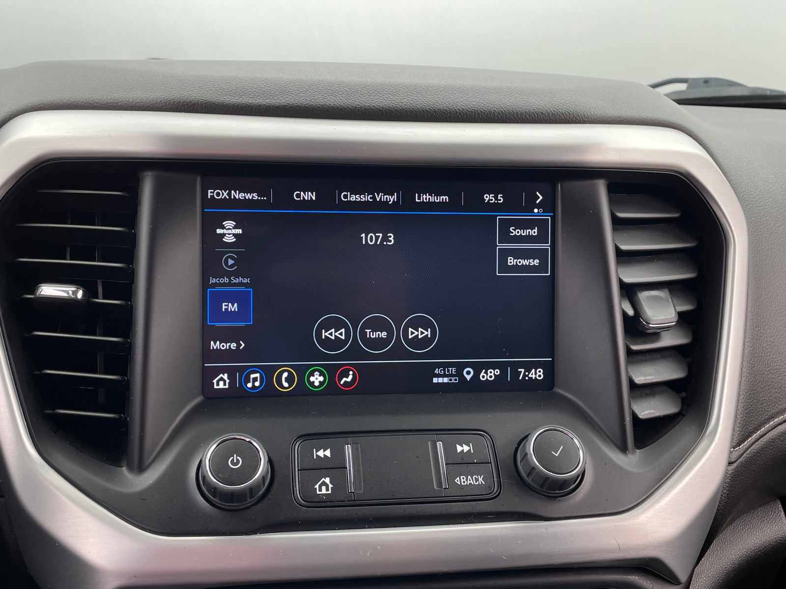 Thumbnail: 2023 GMC Acadia - 4