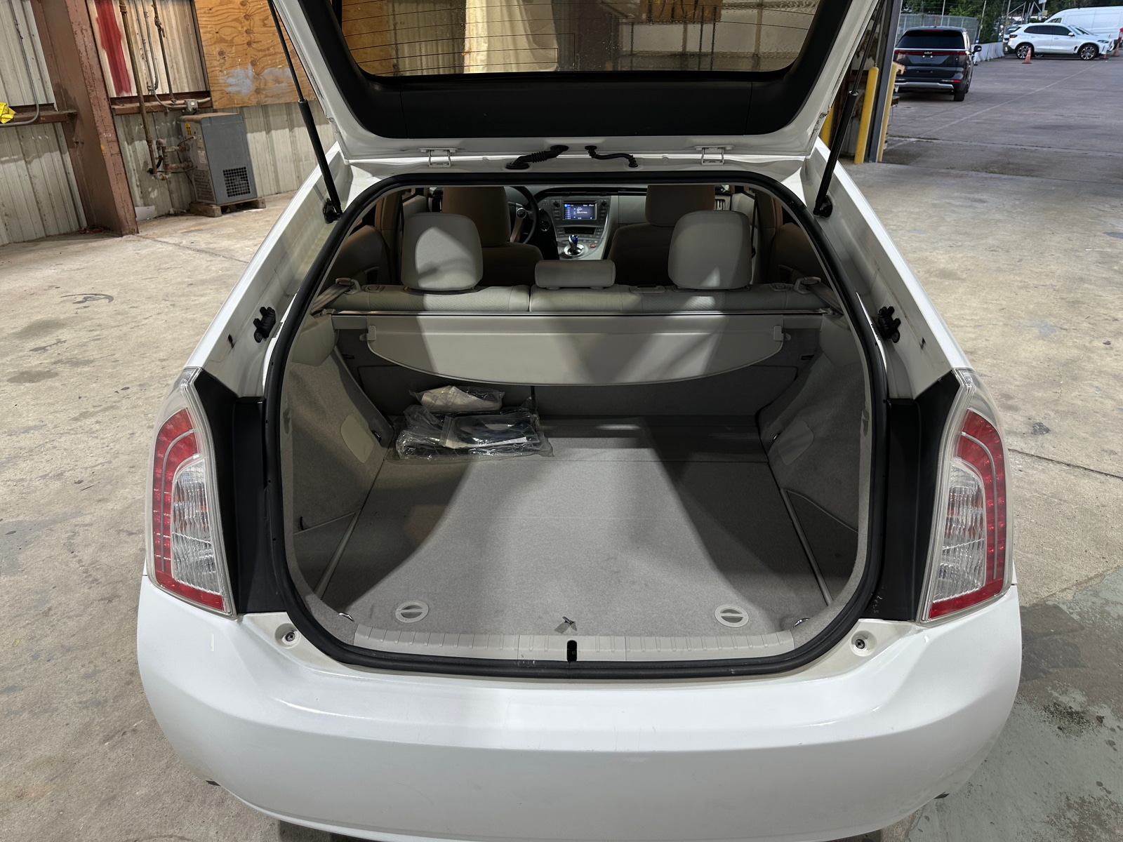 Thumbnail: 2013 Toyota Prius - 7
