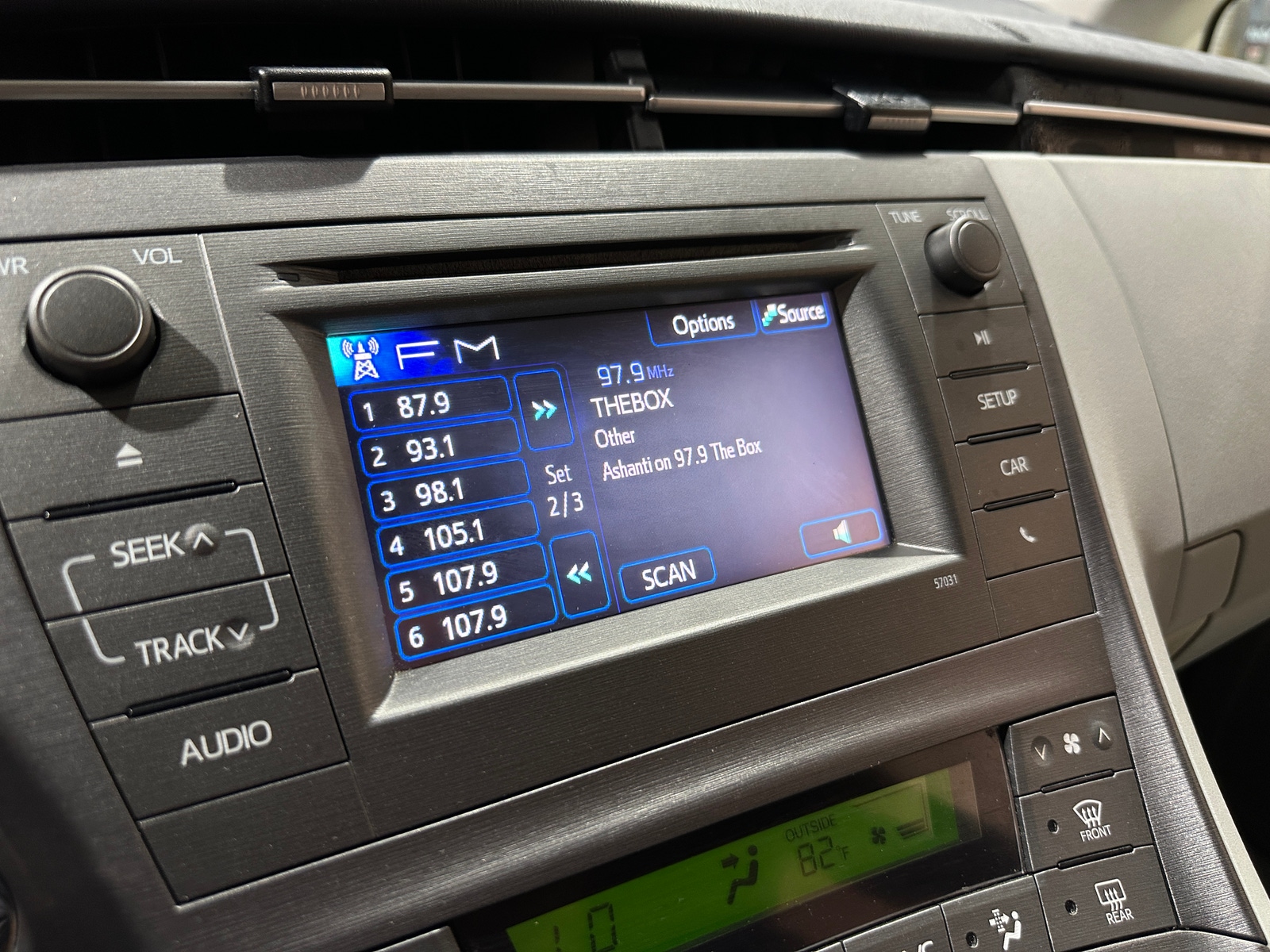 Thumbnail: 2013 Toyota Prius - 4