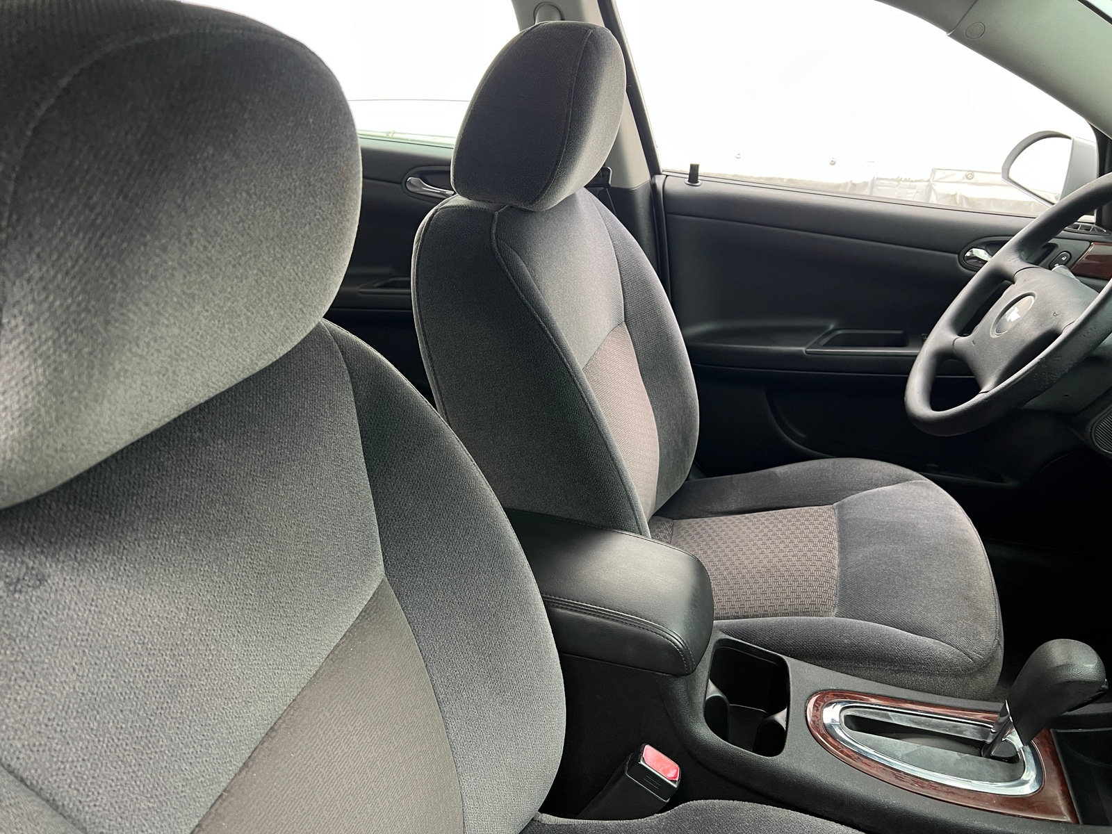 Thumbnail: 2010 Chevrolet Impala - 2