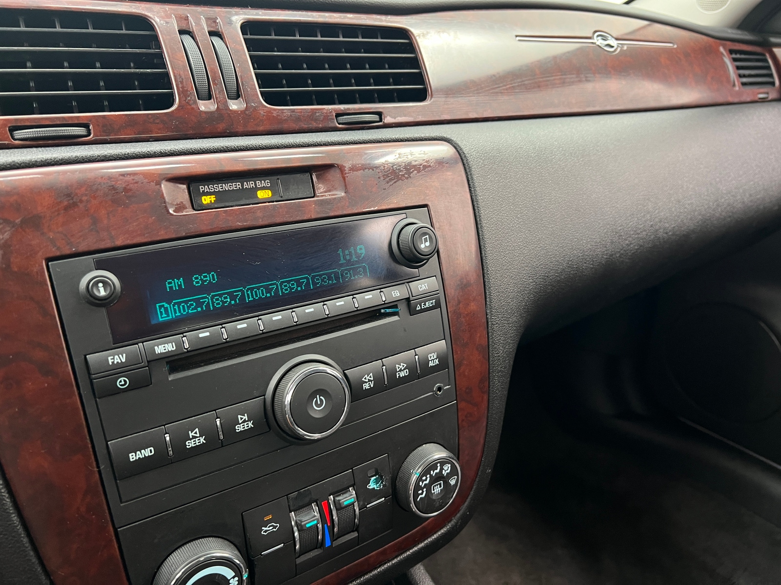 Thumbnail: 2010 Chevrolet Impala - 4