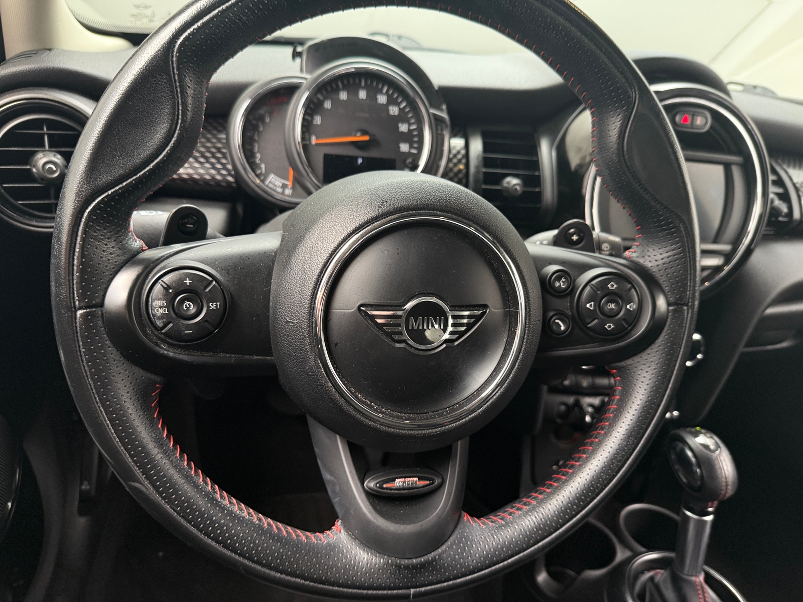 Thumbnail: 2019 MINI Cooper Hardtop - 4