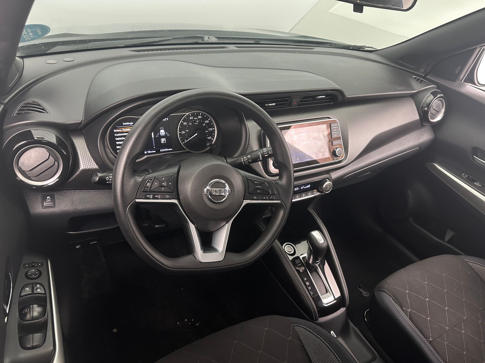 Thumbnail: 2018 Nissan Kicks - 3