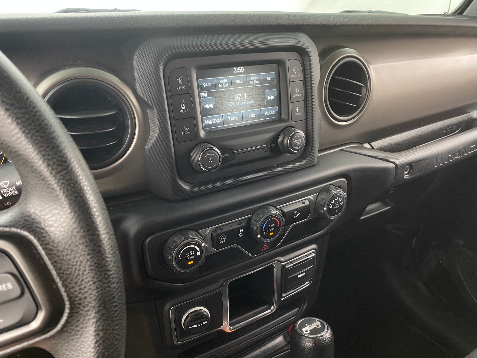 Thumbnail: 2018 Jeep Wrangler - 3