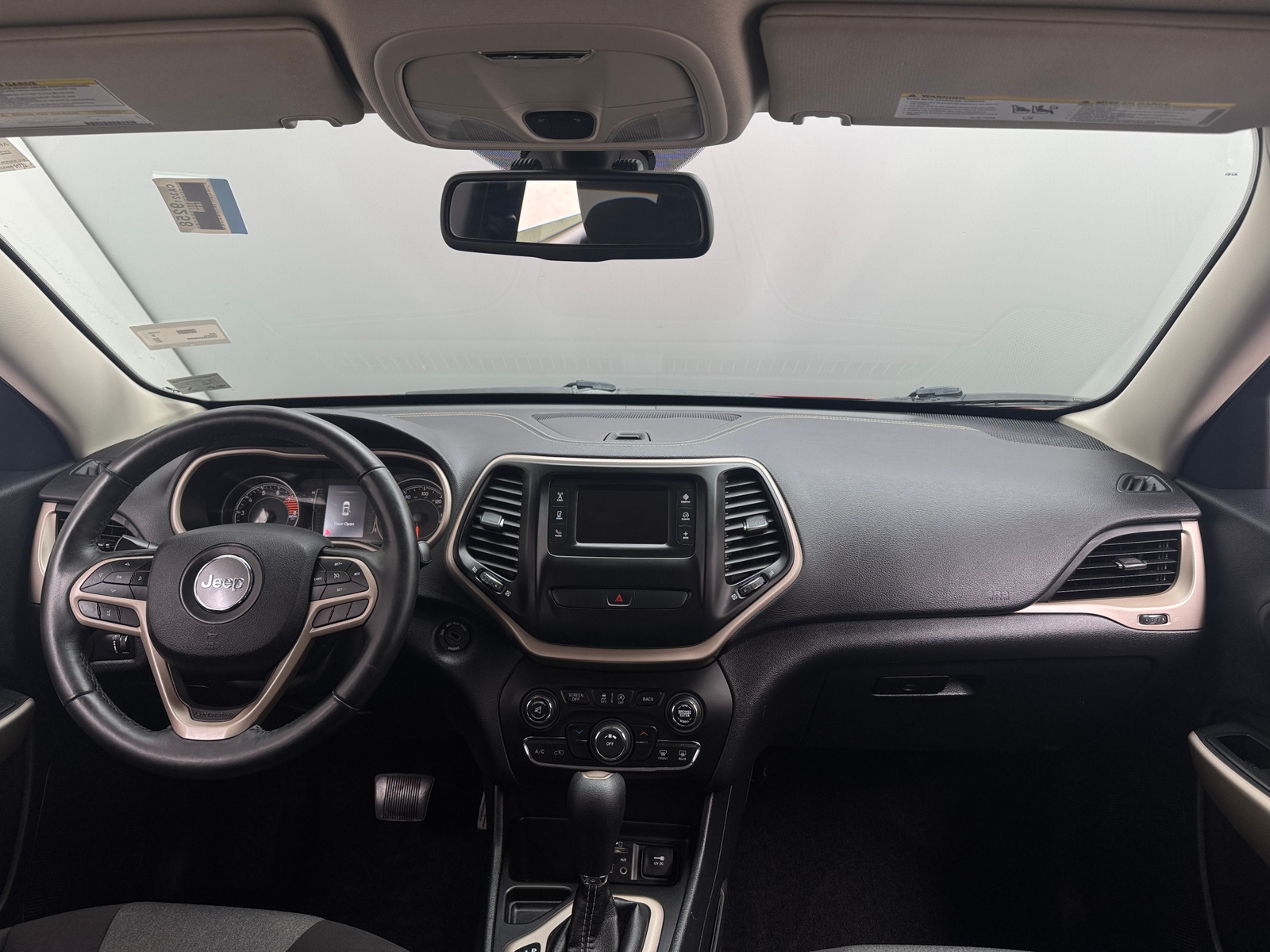 Thumbnail: 2017 Jeep Cherokee - 3