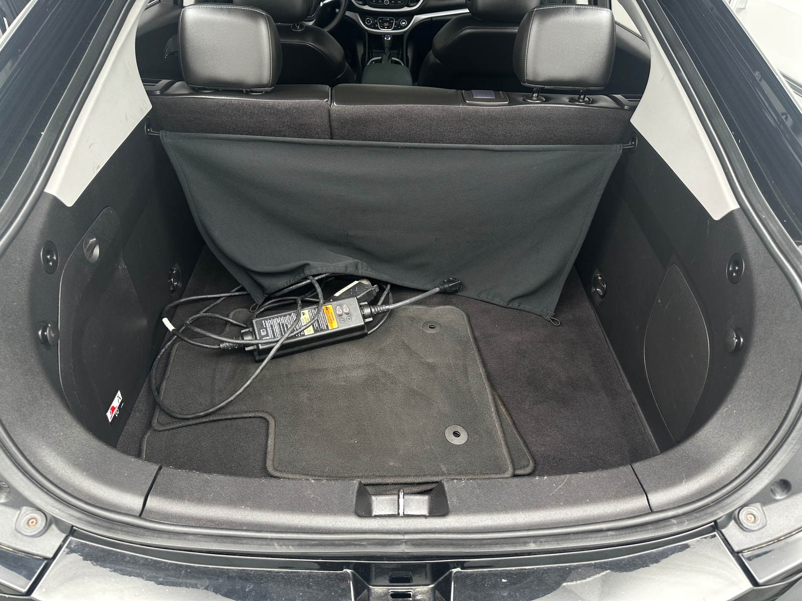 Thumbnail: 2017 Chevrolet Volt - 6