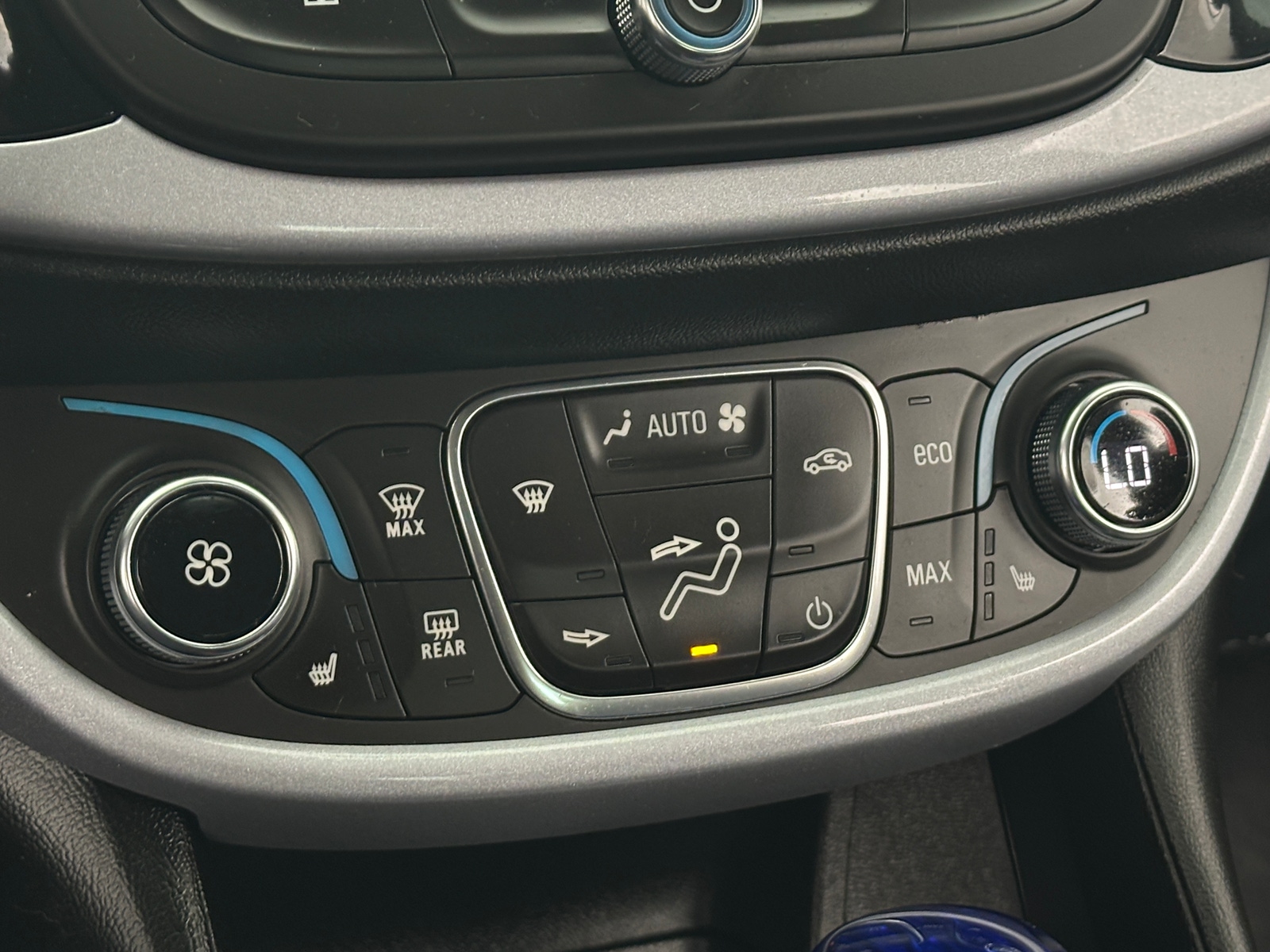Thumbnail: 2017 Chevrolet Volt - 3