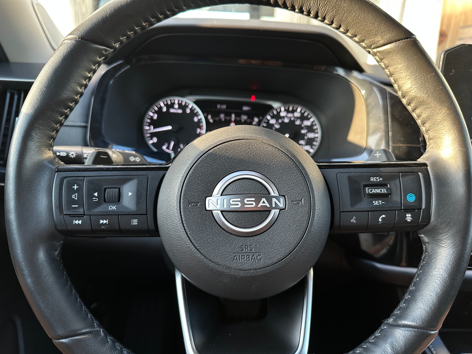 Thumbnail: 2022 Nissan Pathfinder - 4