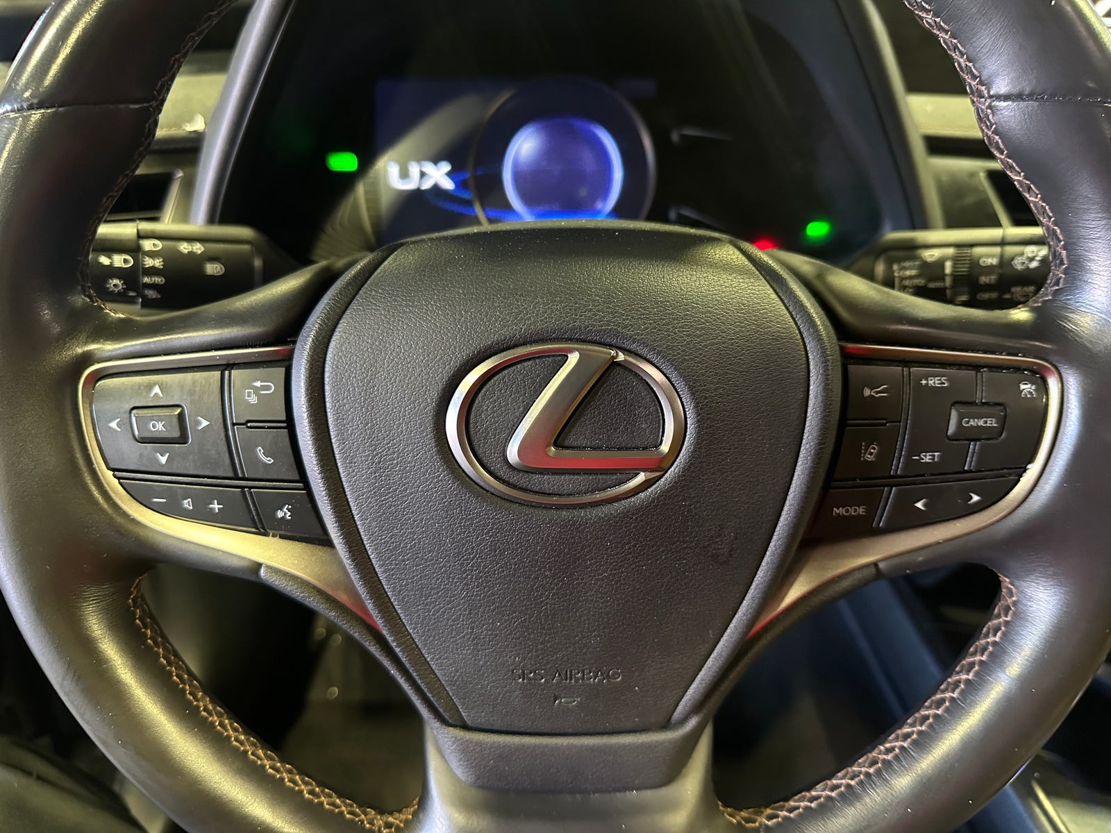 Thumbnail: 2021 Lexus UX - 4